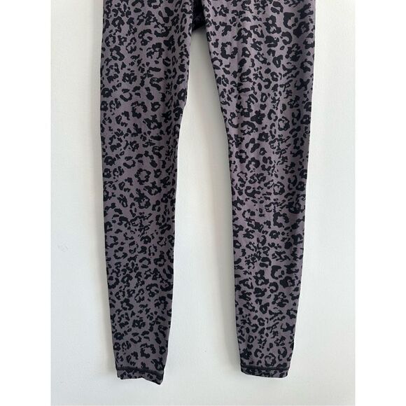Athleta Leopard Elation Ultra High Rise Tight Leggings 7/8 Ankle Gray/Black XS - Picture 8 of 9